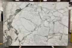 Calacatta Vagli Supreme honed