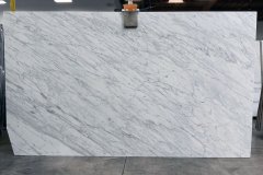 Calacatta Miele honed