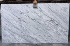 Calacatta honed